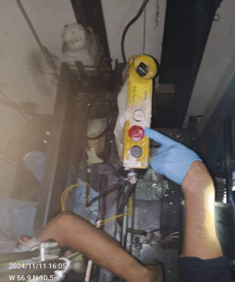 Un técnico murió aplastado por ascensor que estaba reparando en escuela de Caracas